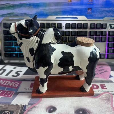 2025 New Liquor Bottle Holder Wine Aerator Pourer Spout Bull Liquor Dispensers Handcrafted Brazilian Charm for Your Home Bar