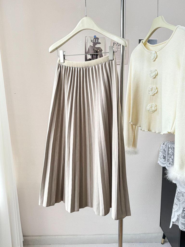Korean Style Pleated A-Line Skirt for Women, High Waist, Slimming, Plus Size, Medium Long, Apricot - Autumn/Winter.