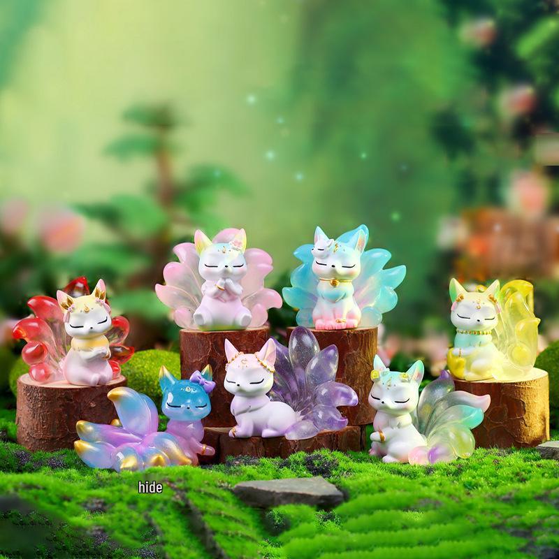 Handcrafted Gradient Nine-Tailed Fox Figurine - Ancient Style Cartoon Blind Box
