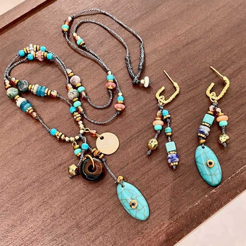 Turquoise Oval Beaded Necklace – Ethnic, Colorful, Retro Clavicle Chain for Women.