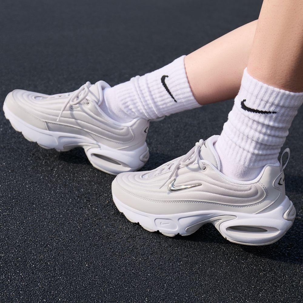 

Nike Wmns Air Max Portal SE Белый Металлический Серебристый 37.5