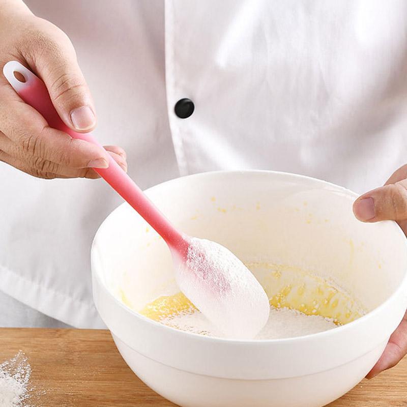 Silicone Cream Baking Scraper Non Stick Butter Spatula Cutter Chocolate Smoother Heat Resistant Kitchen Pastry Tools Scraper