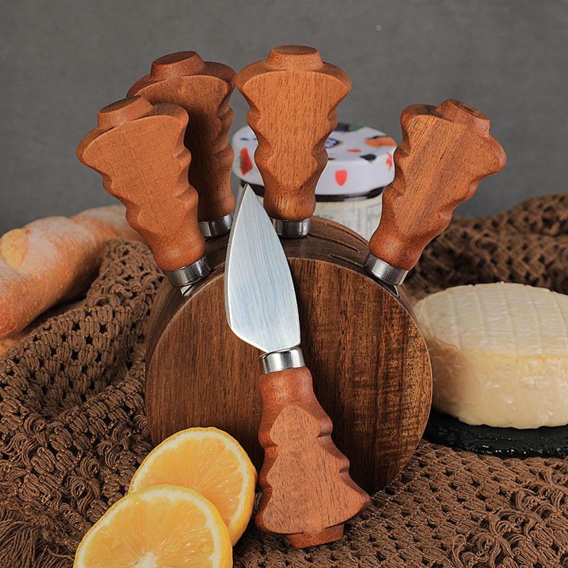 Akazienholz Weihnachtsbaum Käsemesser & Gabel Set mit Holzsockel - 6-teiliges Set