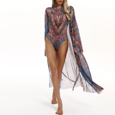Fatos de banho – Páreos de praia e vestidos