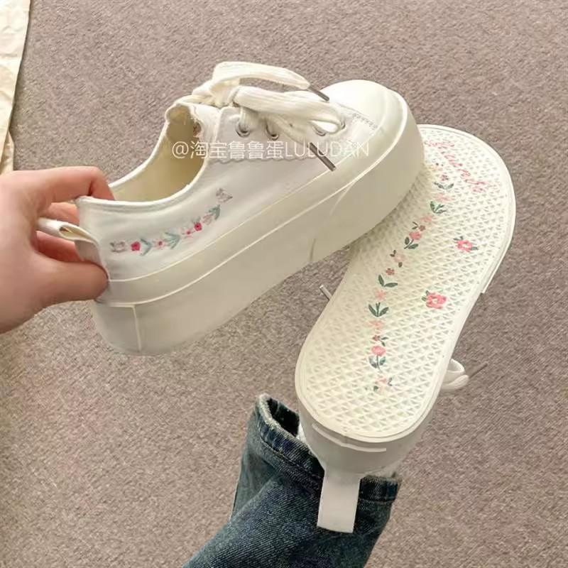 Summer thin breathable thick-soled canvas shoes women's 2025 summer new embroidered versatile little white shoes casual shoes