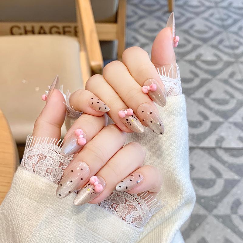 2026 Stylish Medium-Length Wearable Flower Nail Tips - High Quality, Handmade Detachable Nail Art for Students
