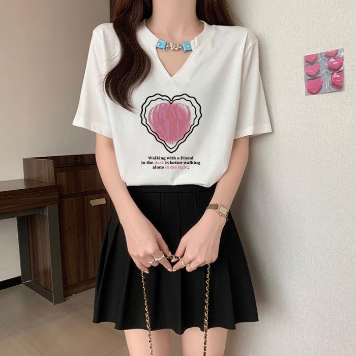 

A Trendy V-neck Leather Buckle Short-sleeved T-shirt for Women, A Loose and Printed Summer Korean-style Top M білий