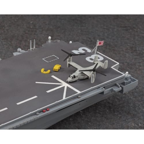 Hasegawa 1/700 Waterline Series Japan Maritime Self-Defense Force Helicopter-equipped Destroyer Izumo Plastic Model Kit 031