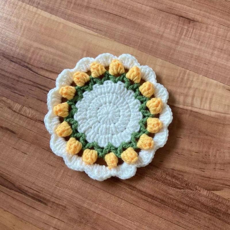 Creative Crochet Round Coasters Handmade Reusable Insulation Pads INS Style Hand-knitted Sunflower Cup Pad Desktop Decoration