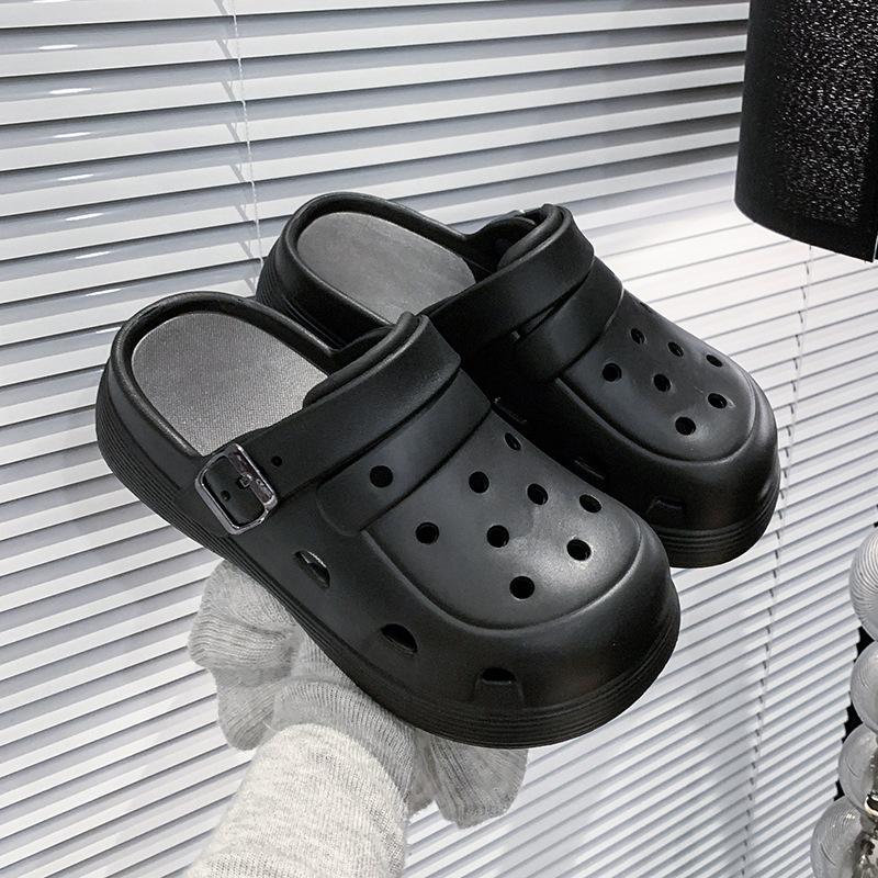 

Простые толстоподошвенные увеличивающие рост туфли с отверстиями для женской летней уличной носки, нескользящие сандалии для девочек, пляжные сандалии для дома 36-37 чёрный