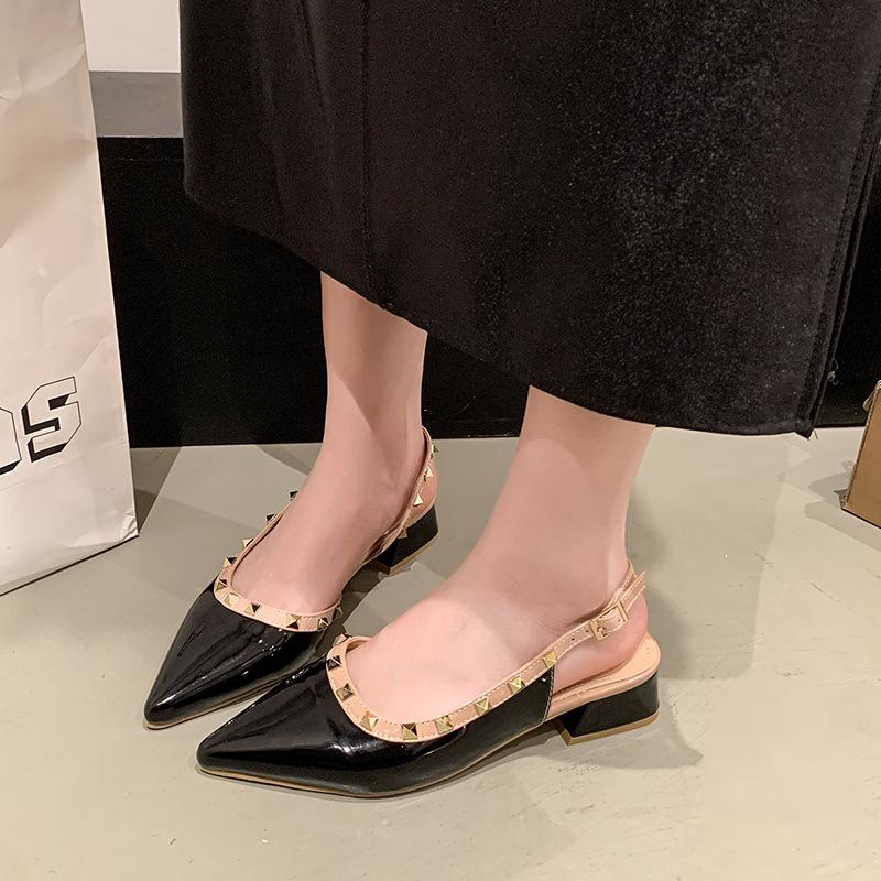

French rivet bag head sandals 2025 summer new nude temperament pointed single shoes thick heel wear versatile sandals 40