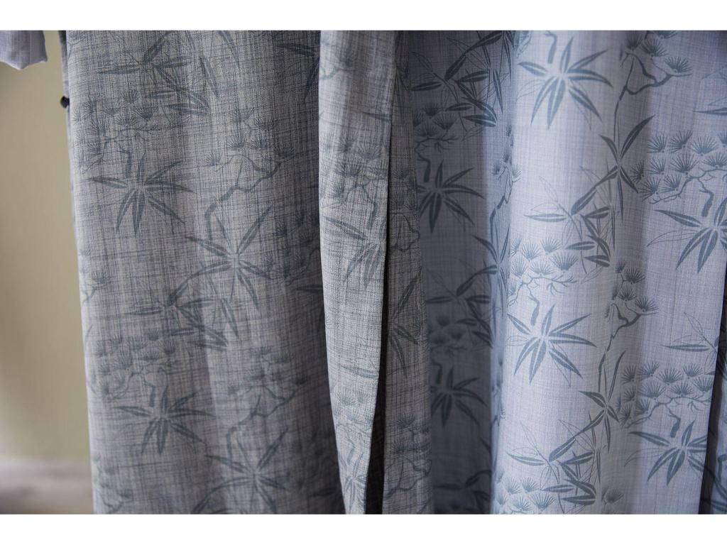 Neuer Chinesischer Stil Froschknopf Stehkragen Tang Anzug Jacquard Robe