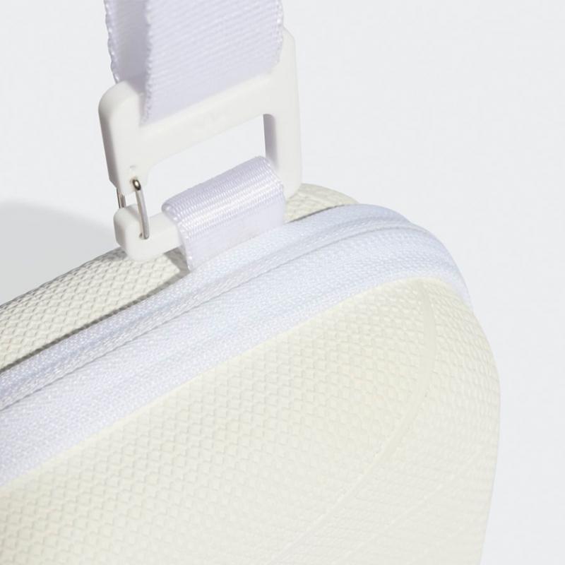 Adidas Sst Airliner Tasche Is0679 Weiß