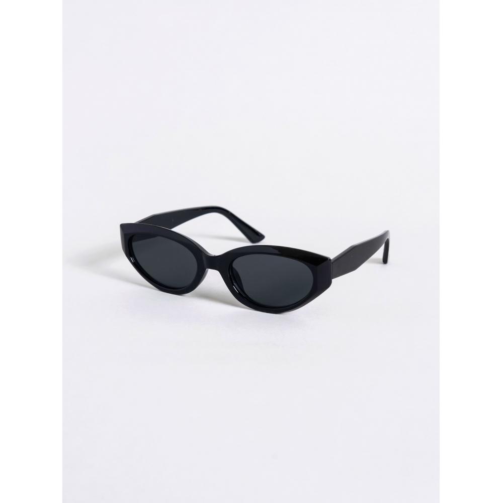

Daiso [uv Protection Up To 99 ] Translucent Cat Sunglasses Black