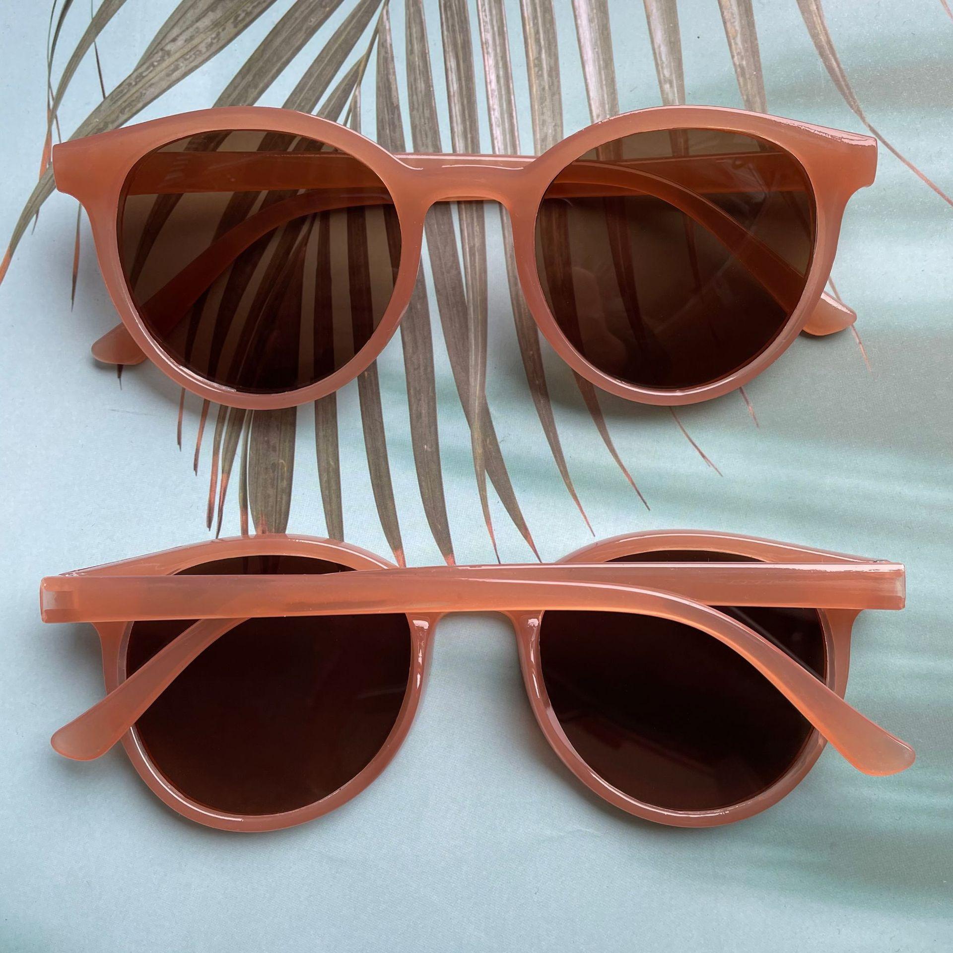 

Latest Oval Rectangle Sunglasses Ladies Summer Beach Glasses Trendy Vintage Sun Glasses Eyewear Men Women s UV400 Travel Shades As shown