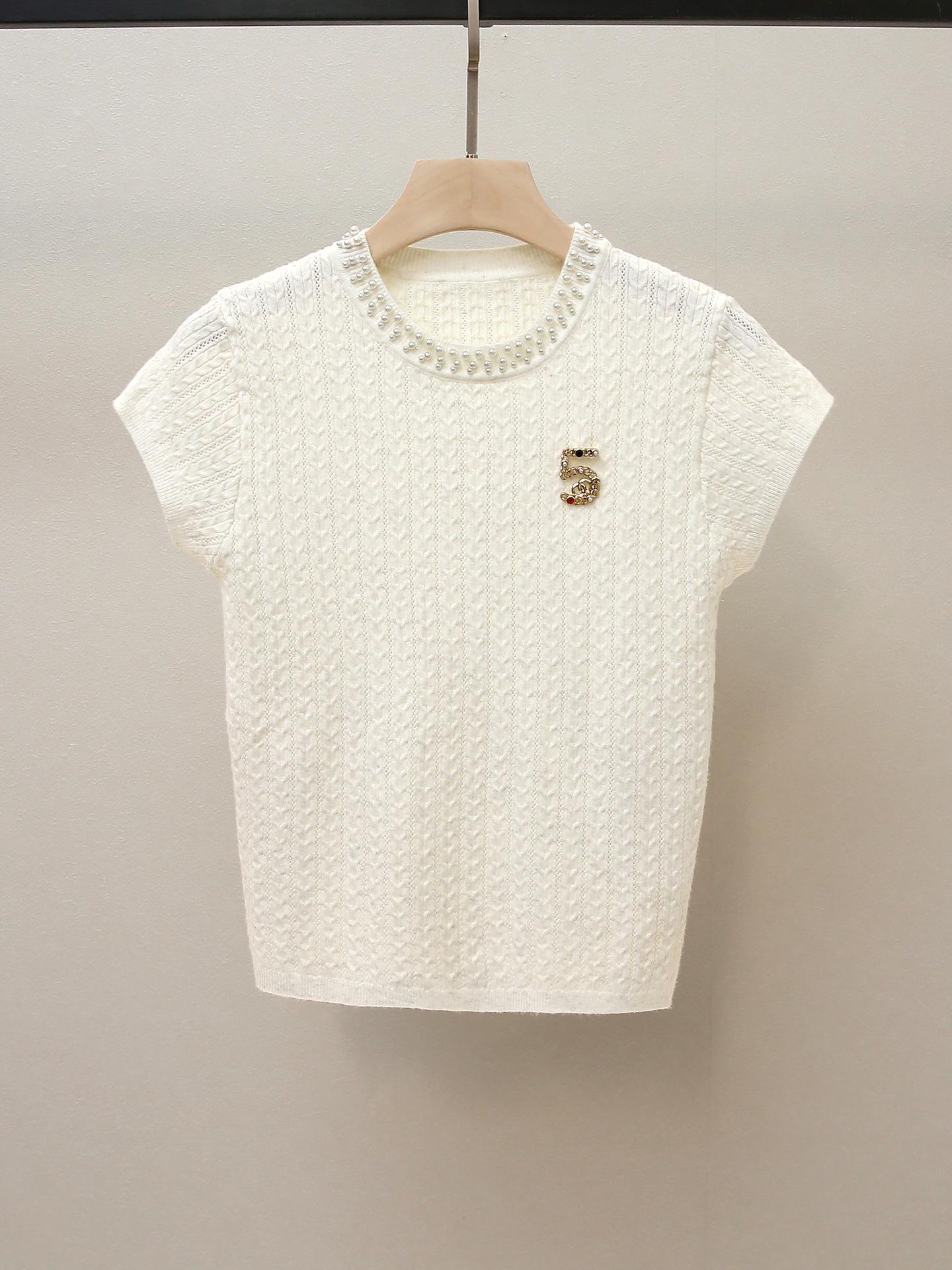 

Elegant French Style Beaded Round Neck Slim Fit Ribbed Knit Women s T-shirt for Autumn Small