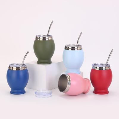 Izolovaný nerezový hrnek na Yerba Mate se slámkou a lžičkou
