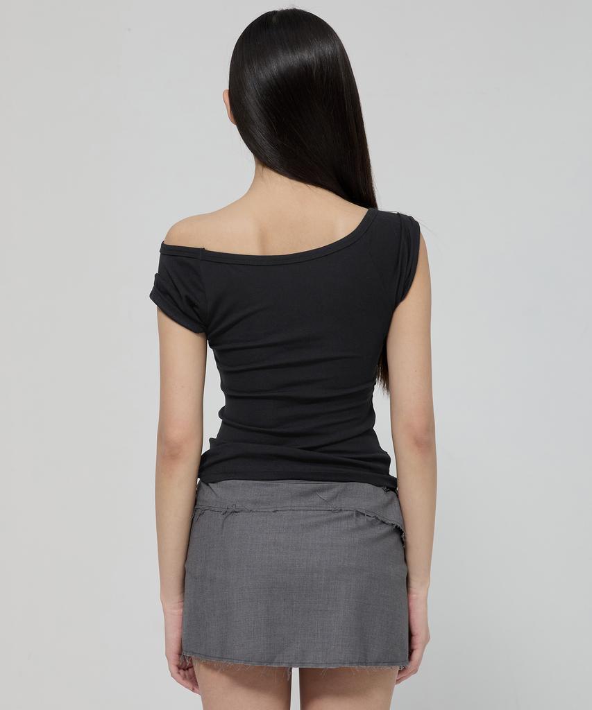 Peulleeoeob Draped Top (Fl-130_Black)
