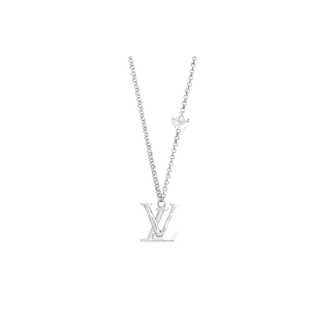Louis Vuitton Monogram Wygrawerowany List Logo Dekoracja 925 Srebro Naszyjnik Męski naszyjnik M00331