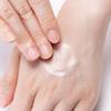 Coenrich Set Medicinal Whitening Hand Cream Fresh Peach Scent 80g + Night Renew