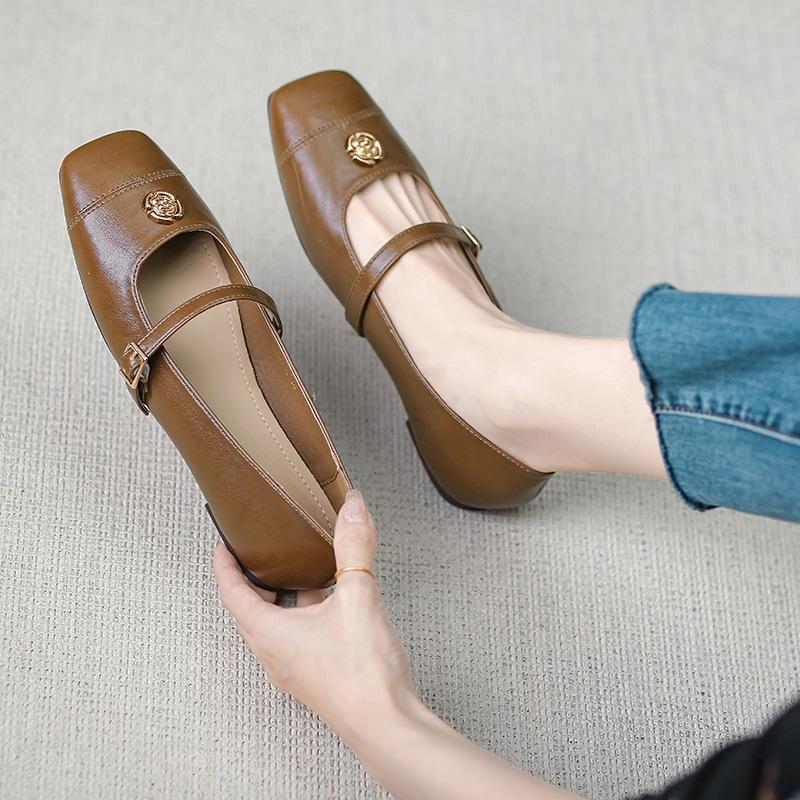 

Temperament Mary Jane однотонные туфли женские туфли 2025 новые летние туфли на плоской подошве с юбкой нежные вечерние туфли W108-15 40 коричневый