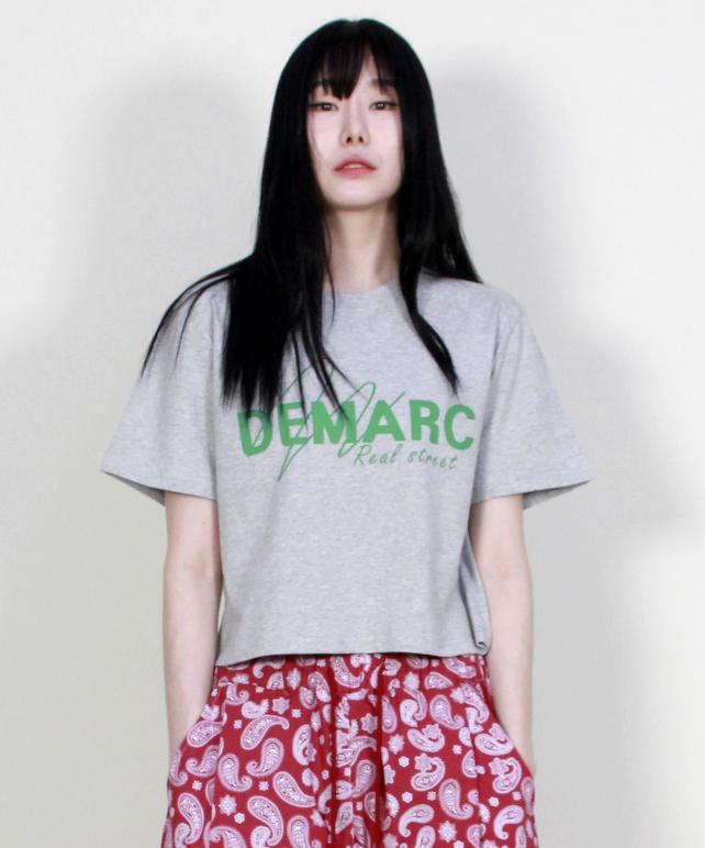 Deumakeu Logo Graphic Crop Short Sleeve T-Shirt Gray
