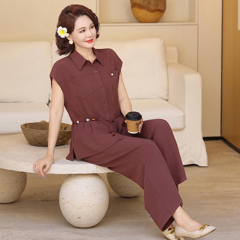 

Stylish Summer Suit for Middle-aged & Elderly Women: Casual Short-Sleeve Shirt & Slimming Two-Piece Set (2025 New Style) 3XL [130-145 jin]