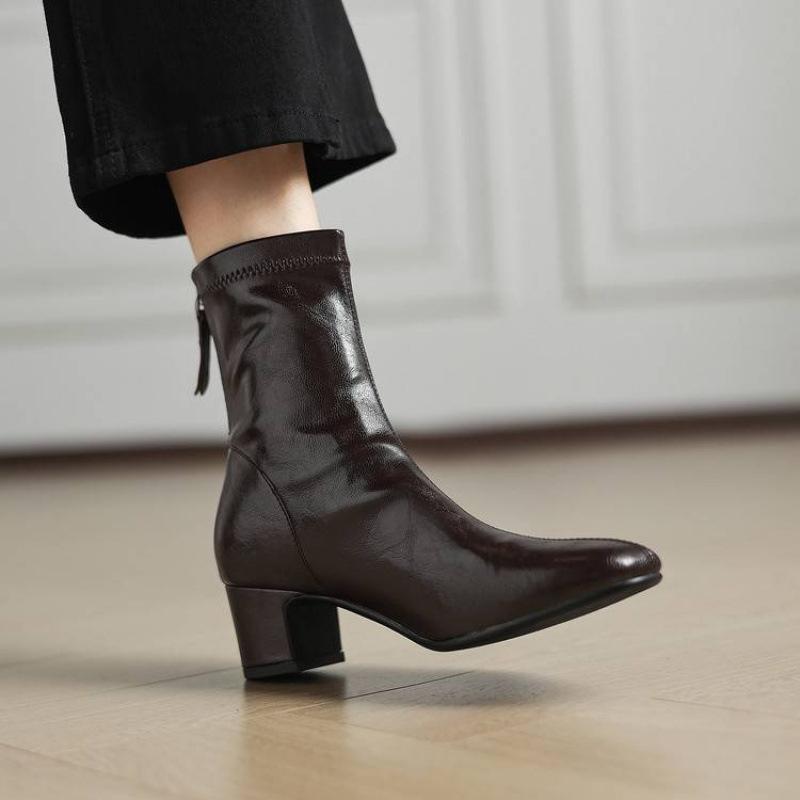 Podzimní a zimní dámské kožené boty jednobarevné střední podpatek velká velikost dámské boty nové všestranné zadní zip gumová podrážka středně vysoké holínky Martin