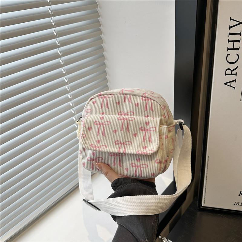 

School bag girl junior high school student high school student cute girl heart pink bow small square bag белый