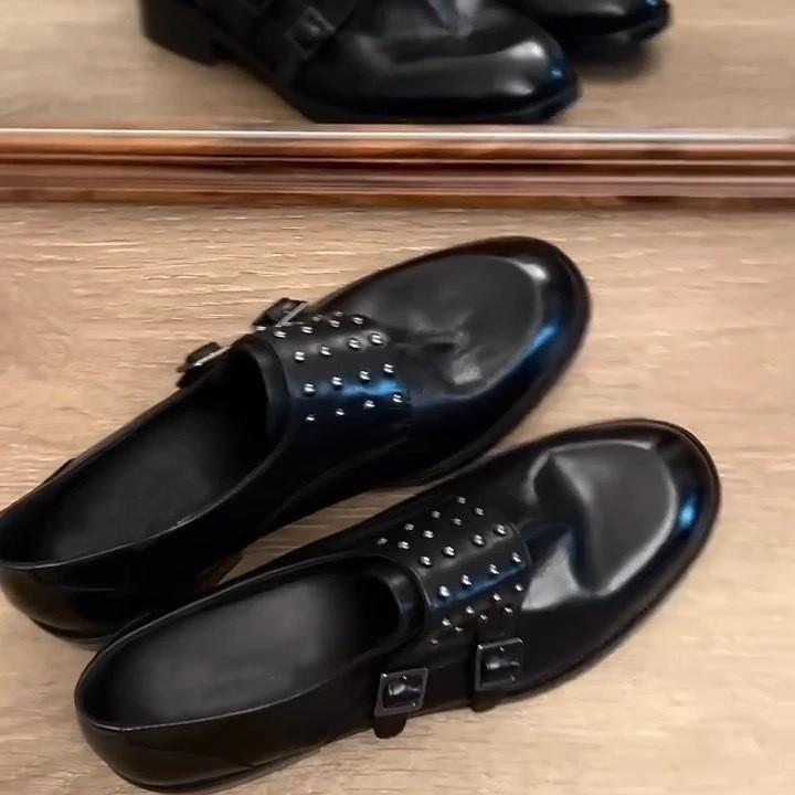 Leather retro rivet belt buckle loafers munk shoes thick heel round head small leather shoes women's autumn and winter deep mouth single shoes