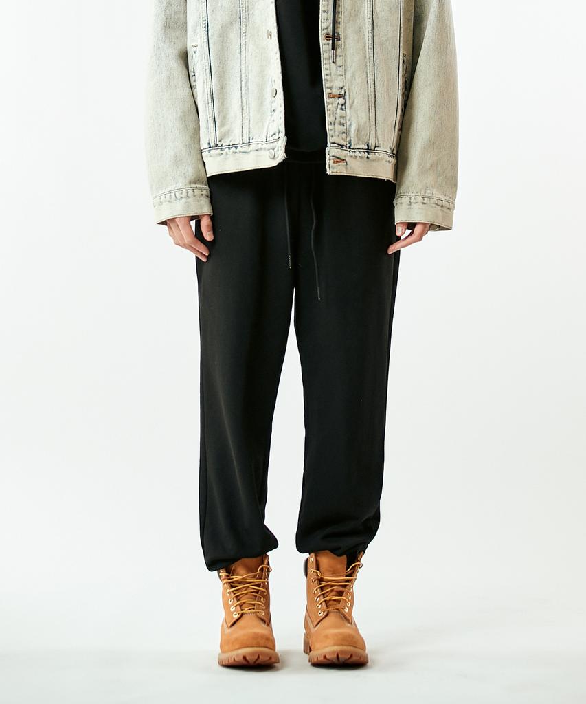 Pillogeulaem Signature Sweat Jogger Pants [Black]