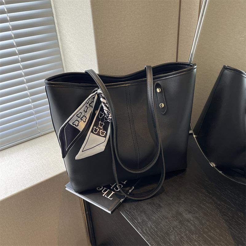 Mode Damen Tragetasche mit großem Fassungsvermögen Neue vielseitige Umhängetasche Freizeittasche