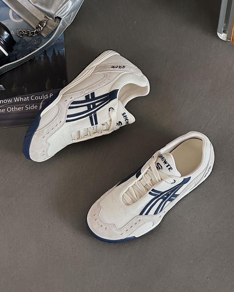 Autumn new leather retro platform casual sports women's shoes versatile waffle