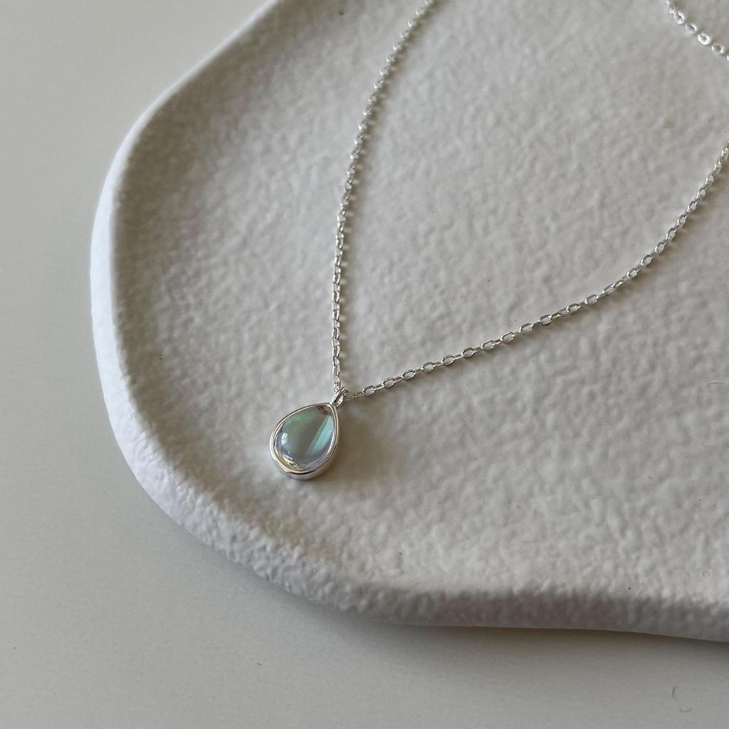 Silver Moonstone Oval Pendant Necklace for Women Simple Girls Jewelry Accessories Gifts