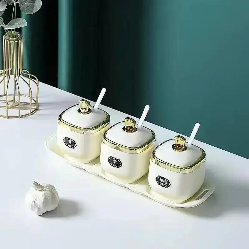 Набор из 3-4 полипропиленовых банок для хранения с ложкой солонкой сахарницей конфетами чаем контейнером для специй продуктов круп и закусок 6590₽