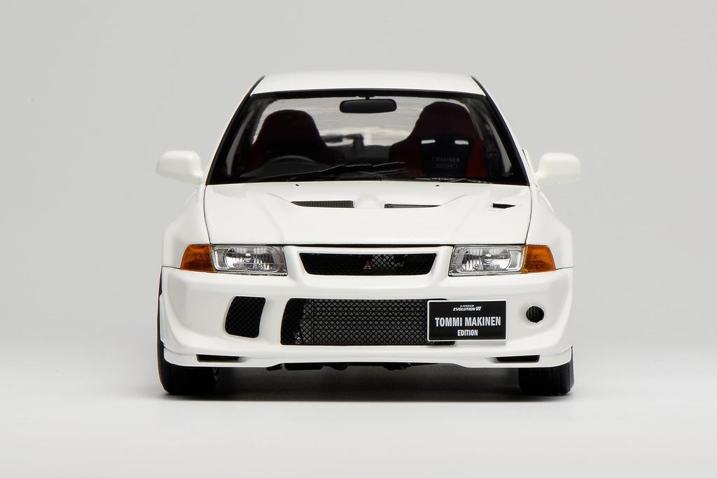 Freestyle MOTORHELIX Scale Mitsubishi Lancer Evolution VI GRS SCOTIA WHITE Finished Model M84305 1/18 T.M.E.