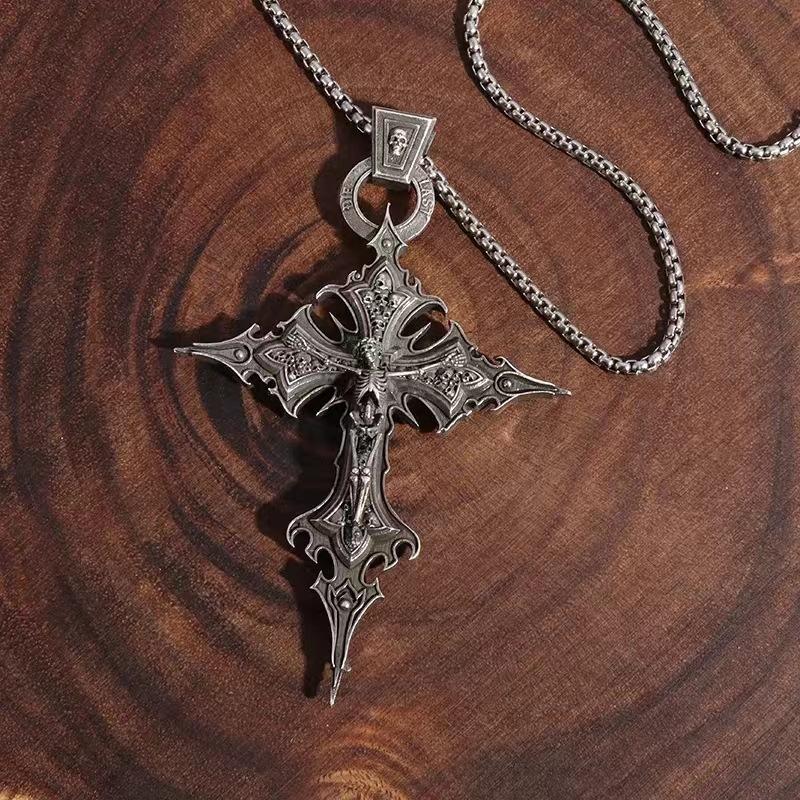 1Pc Personalized Retro Gothic Cross Skull Pendant Necklace, European and American Fashion Exaggerated Pendant