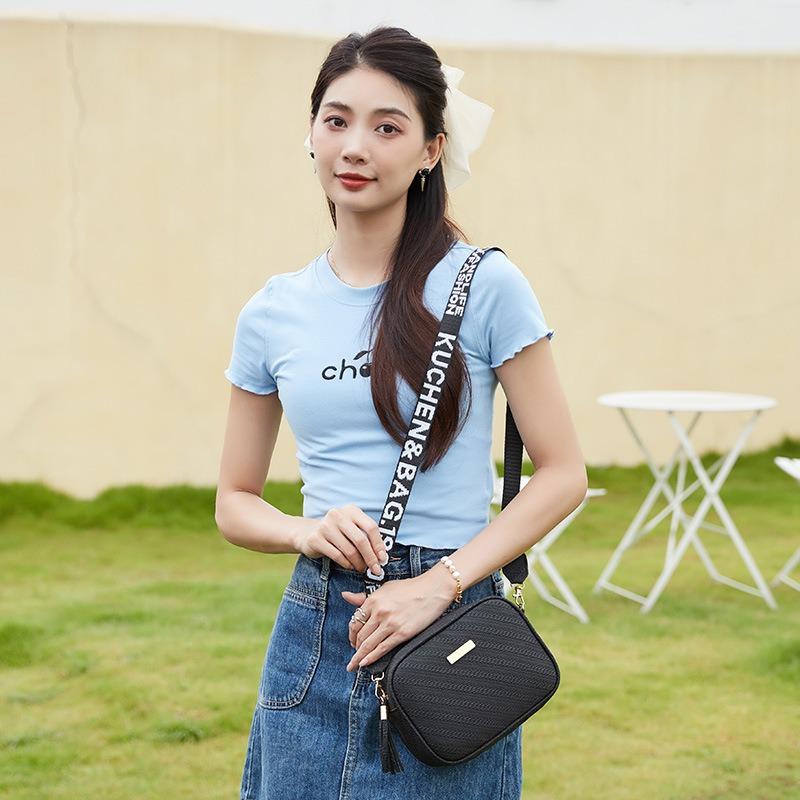 New embossed iron sheet ribbon messenger small square bag casual simple cosmetic bag mobile phone bag