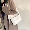 Stylish Vintage Women's Shoulder Bag Trendy Tote For Fall With Large Capacity And Unique Design