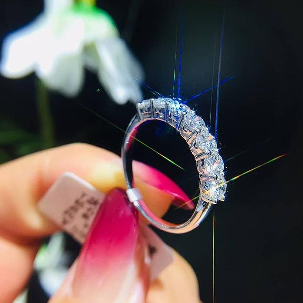 Huitan High-quality CopperPlated Finger-ring for Women Luxury Inlaid CZ Stone Simple Stylish Wedding Bands Female Ring Jewelry