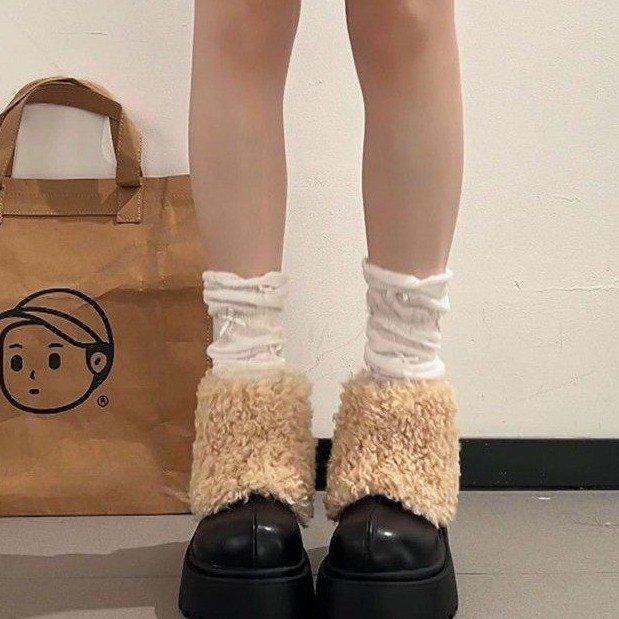 Plush thick-soled fluffy high-heeled short boots women's autumn and winter brown snow boots new cotton boots women's