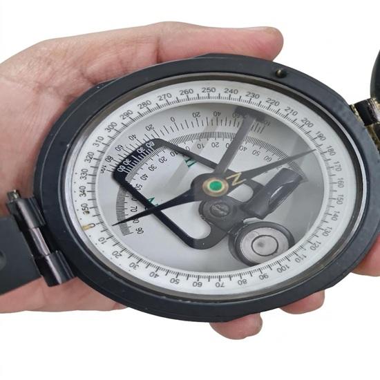 7.62 cm Brunton Brass Compass with Leather Case   Nautical Navigation Tool