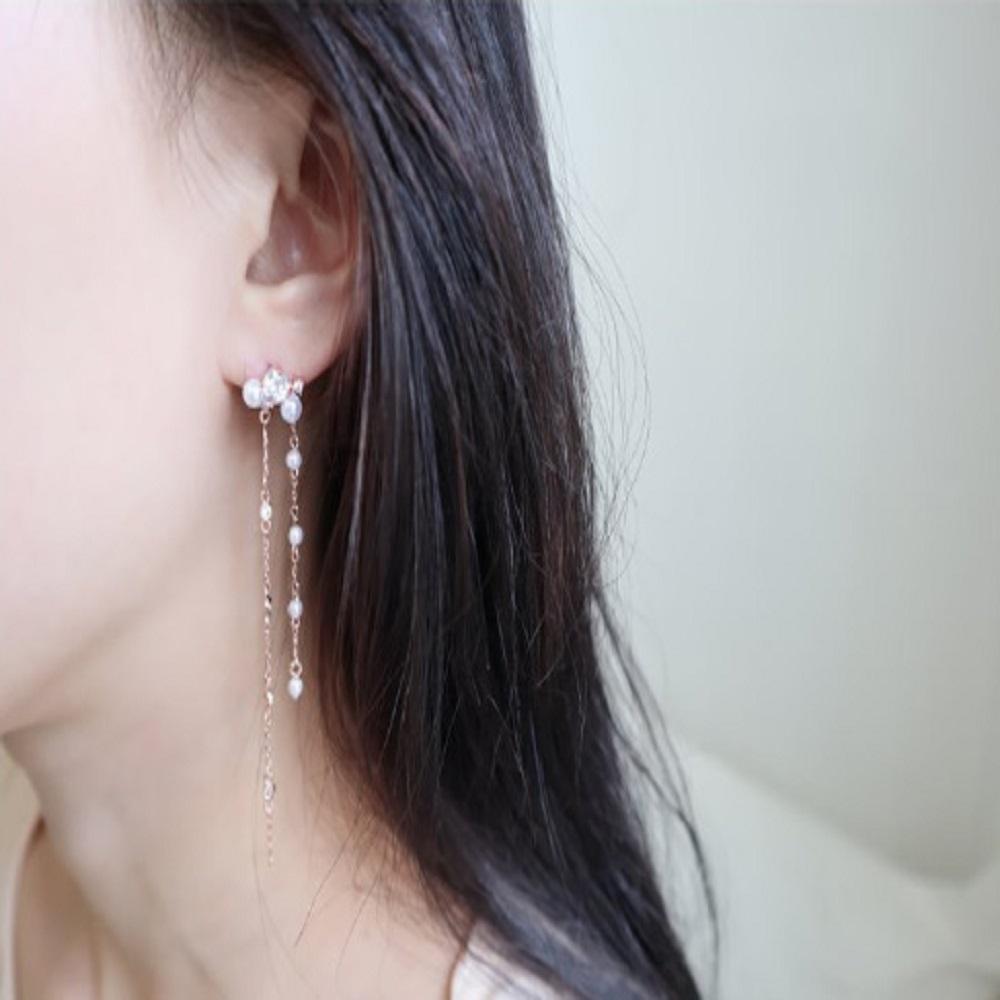 Women's Tone-Up Cubic Wedding Curtain Point Shabang Earrings (9582956)