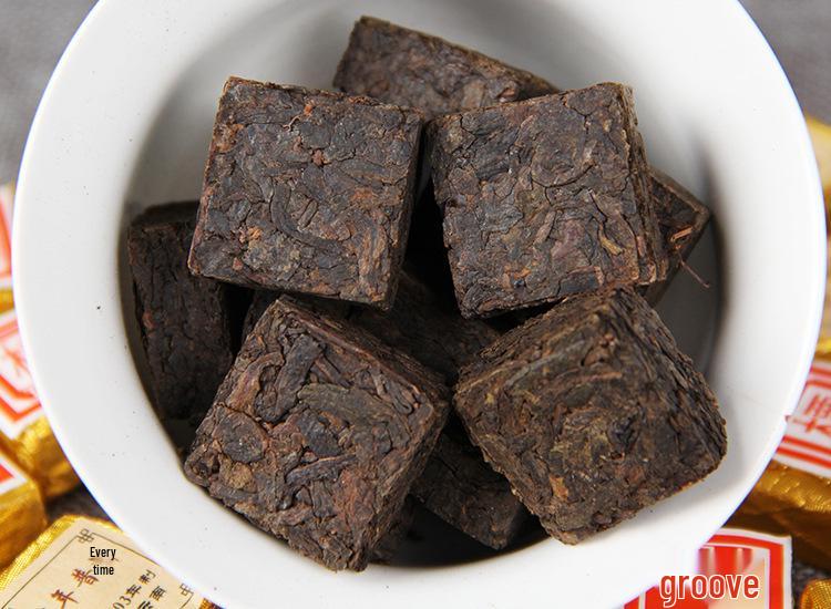 Exquisite 2003 Yunnan Pu-erh Gift Box with Ripe Small Gold Tea Bricks