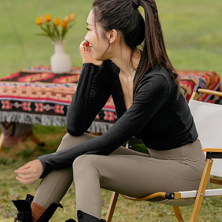 

Европейско-американский трансграничный осенне-зимний костюм для йоги с длинным рукавом и нагрудными вкладышами - Модный дизайн с изюминкой для бега и фитнеса Large