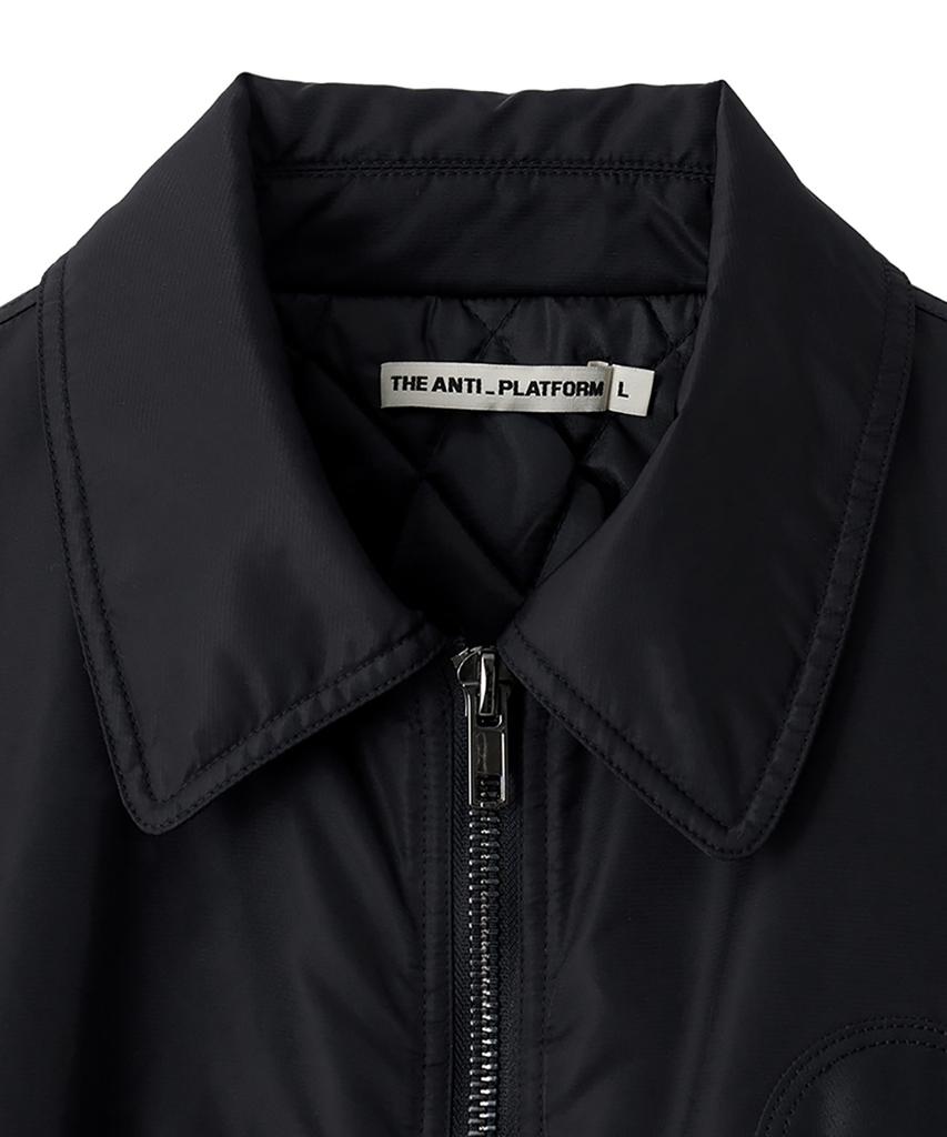 Die Anti-Plattform Gepolsterte Crop Fliegerjacke (Schwarz)
