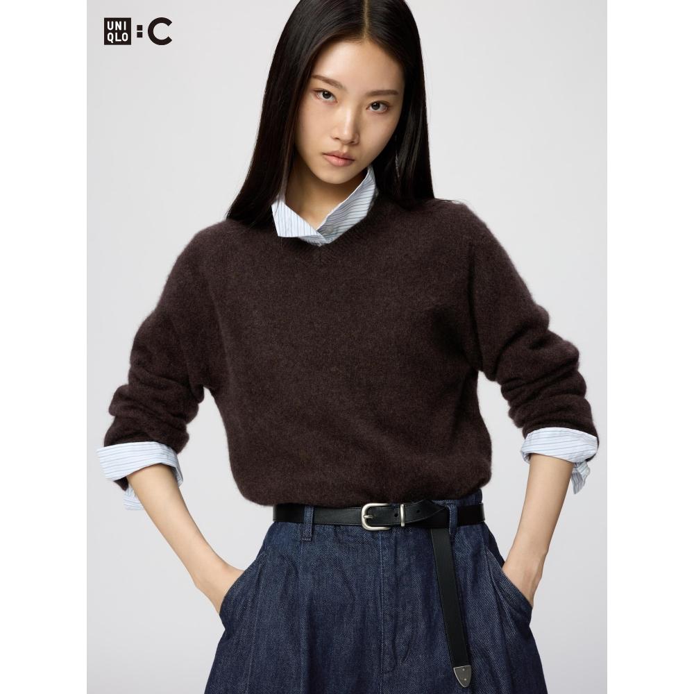 Uniqlo Fluffy Cashmere Relaxed V Neck Sweater