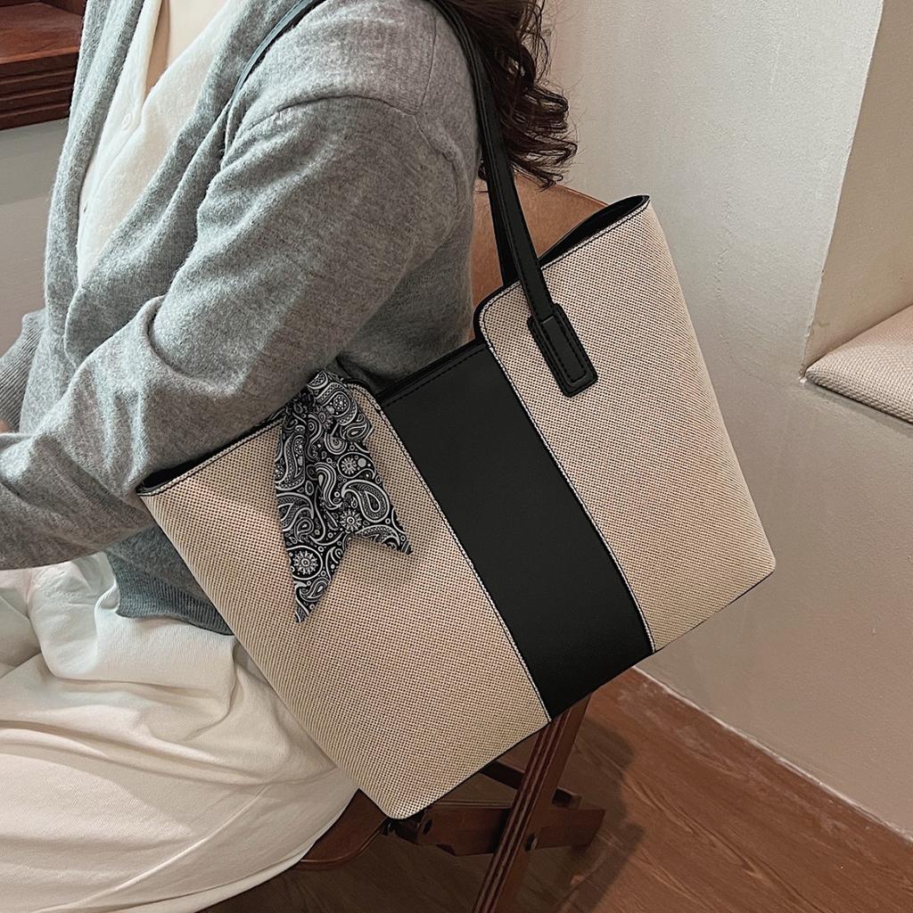 2025 New Trend Fashion Versatile Silk Scarf Commuter Contrast Color Large Capacity Women's Shoulder Bag Tote Bag