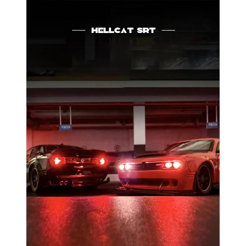 New 1/32 Challenger SRT Hellcat 2024 Alloy Car Model Sound and Light Pull Back Children's Toy Collectibles Birthday Gift