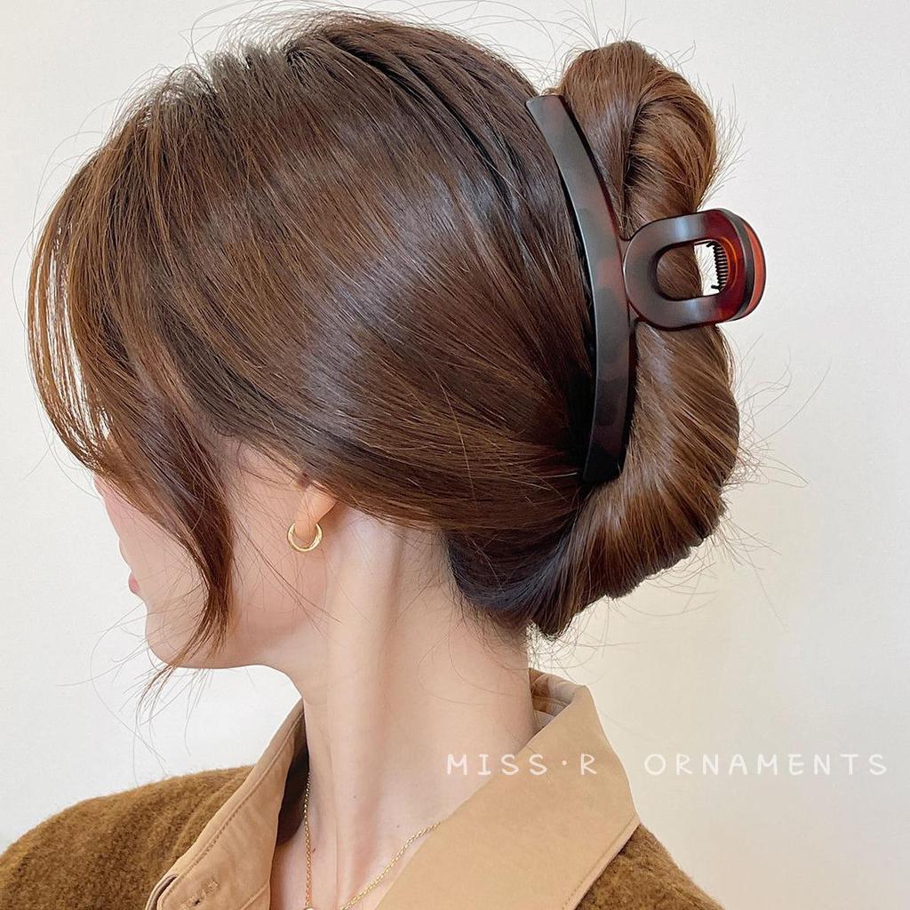 Elegant Summer Tortoiseshell Resin Hair Clip – Frosted Black Semicircular Design